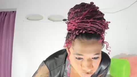 lilit2005 online show from March 10, 2025, 8:56 pm