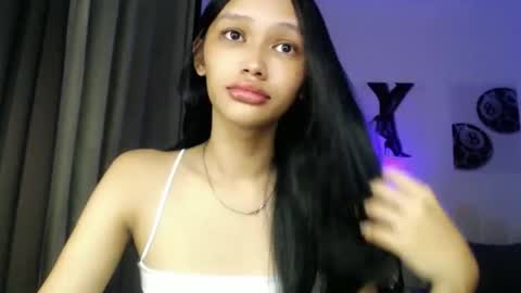 Snapshot of lilit_sensual chatting on May 22, 2026, 9:04 am Chloe online show from May 22, 2026, 9:04 am