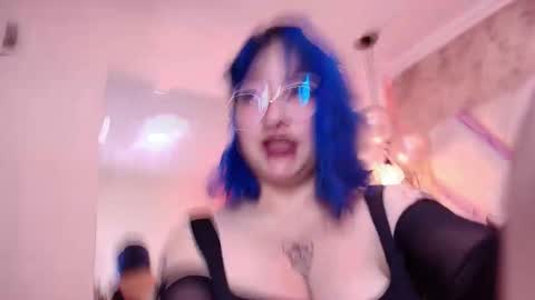  online show from October 15, 2025, 8:20 pm