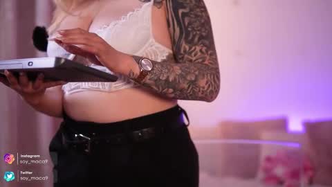 Lilith Gray online show from November 7, 2025, 3:39 am