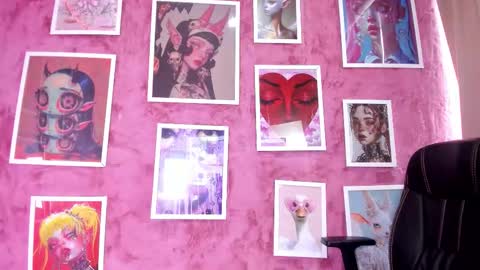 lilith_hart_ online show from October 18, 2025, 1:01 pm