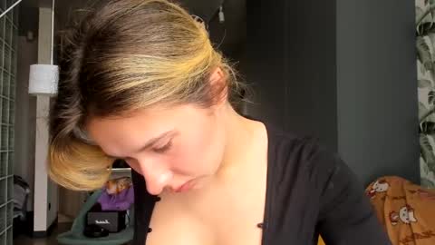 lilith online show from April 6, 2026, 11:33 am