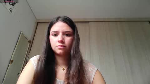 Abril  online show from December 2, 2025, 3:07 pm