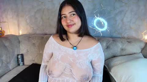 lilithcb_ online show from November 12, 2025, 9:47 pm