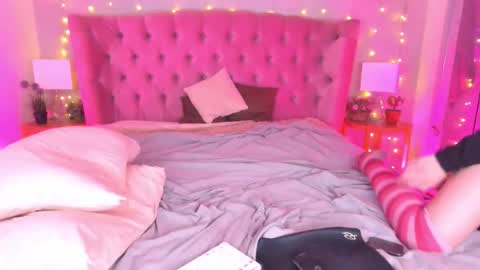 lilithiscute online show from October 19, 2025, 10:32 pm