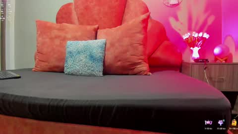 lilithsmith__ online show from February 1, 2025, 11:21 am