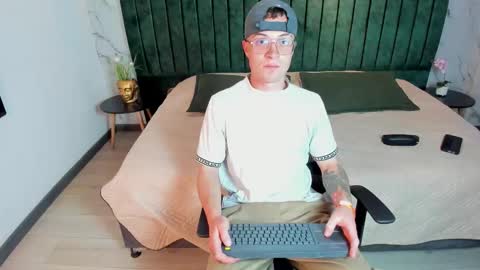 Lil James online show from February 8, 2026, 7:39 pm