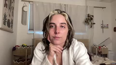 lilldaddysgirl online show from October 11, 2025, 7:12 pm