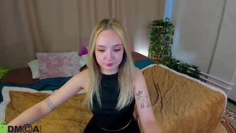 LILY online show from September 10, 2025, 8:47 am