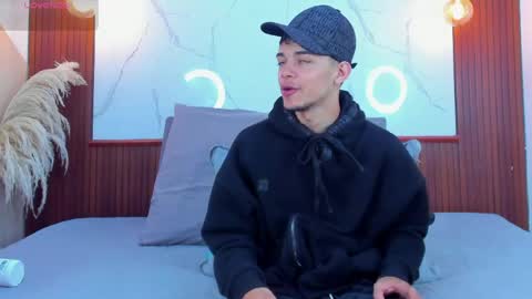 Snapshot of lillian_lee1 chatting on April 21, 2026, 4:45 pm lillian_lee1 online show from April 21, 2026, 4:45 pm