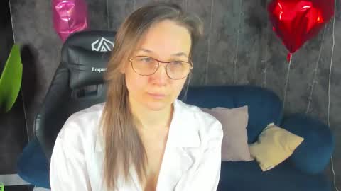 lillian_white1 online show from March 2, 2026, 12:57 am