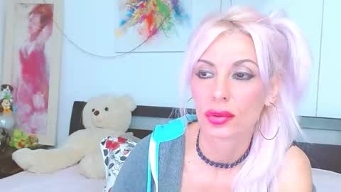 Lara online show from September 30, 2025, 8:14 pm