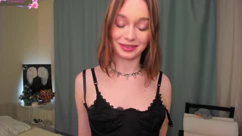 Snapshot of lillianperrys chatting on February 19, 2026, 8:38 pm Lily online show from February 19, 2026, 8:38 pm