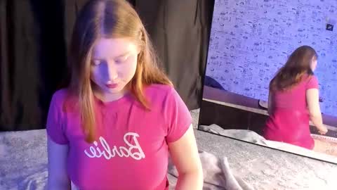Snapshot of lillie_berry chatting on October 5, 2025, 4:44 am lillie_berry online show from October 5, 2025, 4:44 am