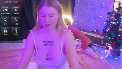 lillie_berry online show from December 23, 2025, 4:54 am