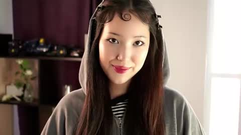 lillie_sun online show from June 16, 2026, 7:55 am