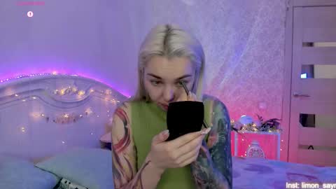 LilliMoore online show from November 2, 2025, 11:18 pm