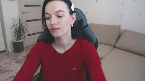 Snapshot of lilliyves chatting on April 9, 2026, 11:26 am lilliyves online show from April 9, 2026, 11:26 am