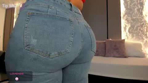 Snapshot of lilly_ass chatting on December 4, 2025, 12:36 pm L I L L Y online show from December 4, 2025, 12:36 pm