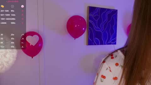 Lilly Colins online show from February 14, 2025, 3:15 pm