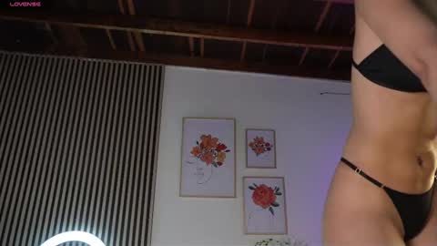 Snapshot of lilly_dollss chatting on March 3, 2026, 12:22 pm Sofia online show from March 3, 2026, 12:22 pm