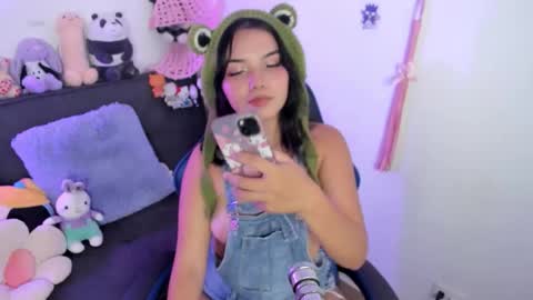 Lilly  online show from January 12, 2026, 3:23 am