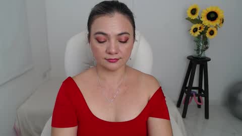 Lilly online show from October 24, 2025, 3:41 pm