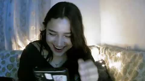 Snapshot of lilly_ocean22 chatting on January 8, 2026, 6:05 am Sey - Lilly online show from January 8, 2026, 6:05 am