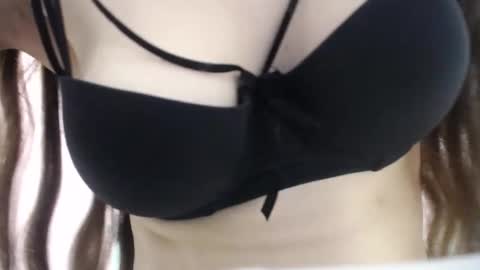 Lilly online show from March 7, 2026, 7:44 pm