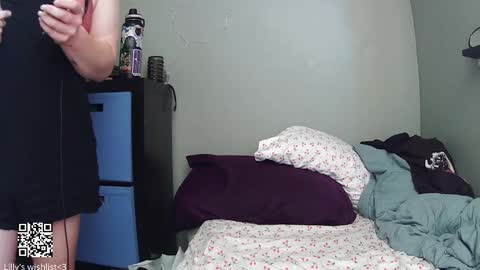 Snapshot of lillylovings chatting on September 13, 2025, 11:04 pm LillyLovings online show from September 13, 2025, 11:04 pm