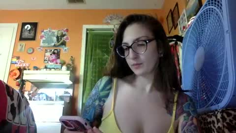 hi guys im back on here 3 online show from October 1, 2025, 7:09 pm