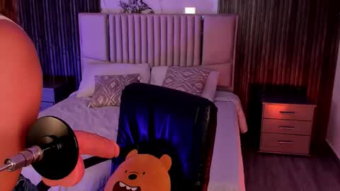 Lilly Ortiz online show from February 4, 2026, 11:27 am