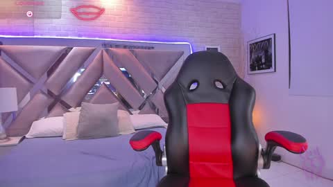 Lilly online show from December 11, 2024, 7:57 pm