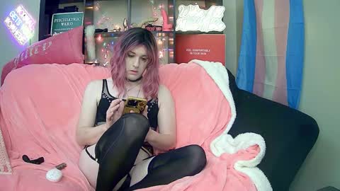 lillyVonT online show from October 29, 2025, 9:16 pm