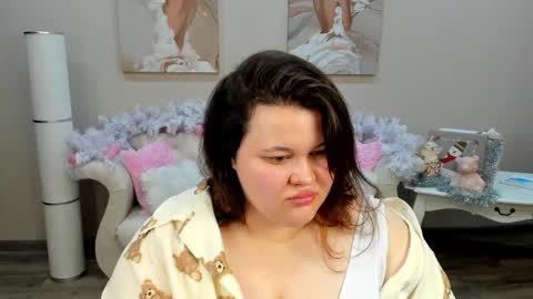 LiloLewins online show from January 8, 2025, 3:39 pm