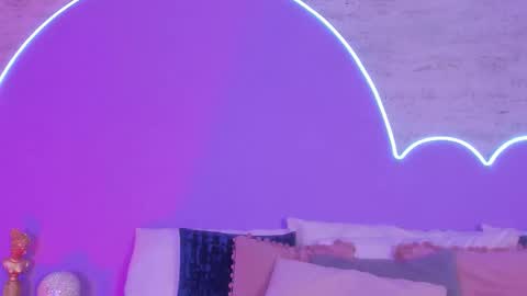 Lilou online show from October 15, 2025, 11:54 am