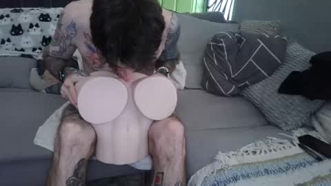 lilpeen online show from November 14, 2025, 4:28 pm