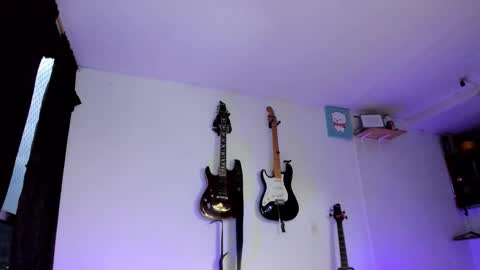 Snapshot of lilpervert_girl chatting on February 17, 2025, 11:20 pm Carolina online show from February 17, 2025, 11:20 pm