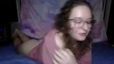 Snapshot of lilpies chatting on December 11, 2024, 3:35 am LilPies online show from December 11, 2024, 3:35 am