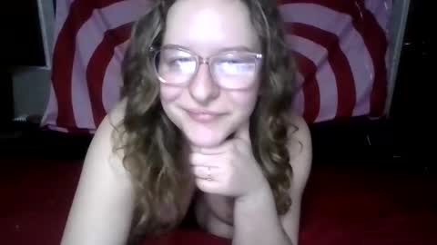 Snapshot of lilpies chatting on February 17, 2025, 4:20 am LilPies online show from February 17, 2025, 4:20 am