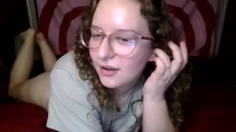 Snapshot of lilpies chatting on February 28, 2025, 4:32 am LilPies online show from February 28, 2025, 4:32 am