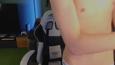 lilteddyboy online show from November 8, 2025, 1:11 pm