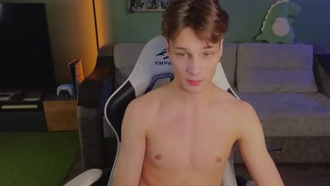 lilteddyboy online show from November 15, 2025, 4:14 pm