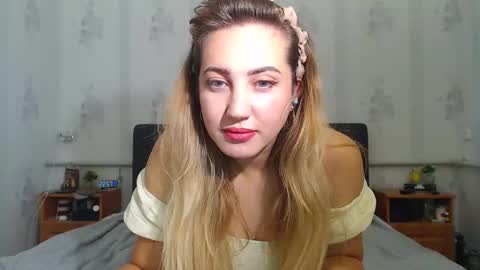lilu_cute25 online show from October 14, 2025, 7:58 pm