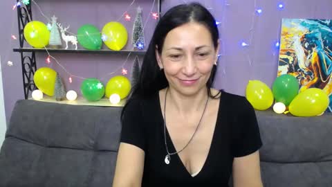 Snapshot of lilugrants chatting on January 12, 2025, 10:12 pm lilugrants online show from January 12, 2025, 10:12 pm