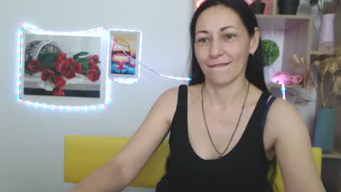 Snapshot of lilugrants chatting on January 19, 2025, 5:26 am lilugrants online show from January 19, 2025, 5:26 am