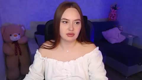 lily_baker_ online show from May 5, 2026, 9:28 am