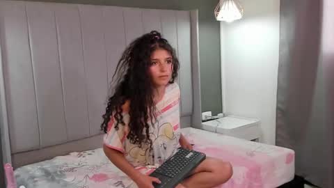 Snapshot of lily_cherry0 chatting on March 8, 2025, 4:39 pm lily_cherry0 online show from March 8, 2025, 4:39 pm