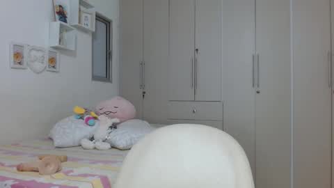 Snapshot of lily_crushx chatting on March 9, 2025, 8:51 am Lirio online show from March 9, 2025, 8:51 am