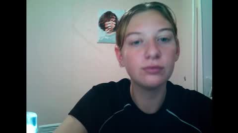 lily_ember online show from September 21, 2025, 7:37 pm